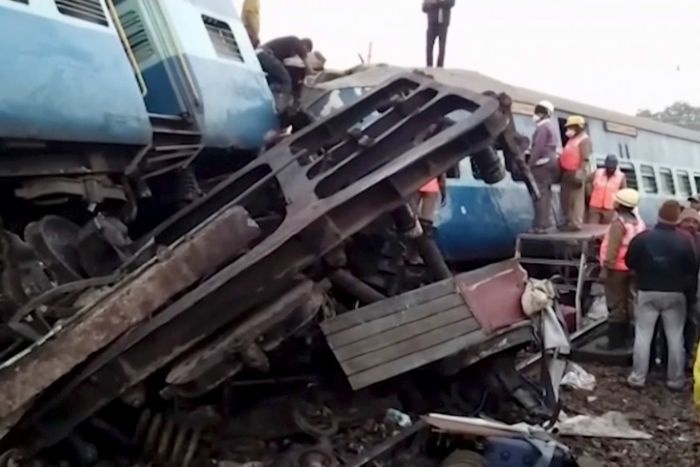 خروج قطار از ریل در هند | ۳۹ کشته ،۱۰۰ مجروح