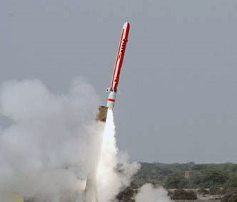 پاکستان موشک ابابیل را با قابلیت حمل کلاهک اتمی با موفقیت آزمایش کرد