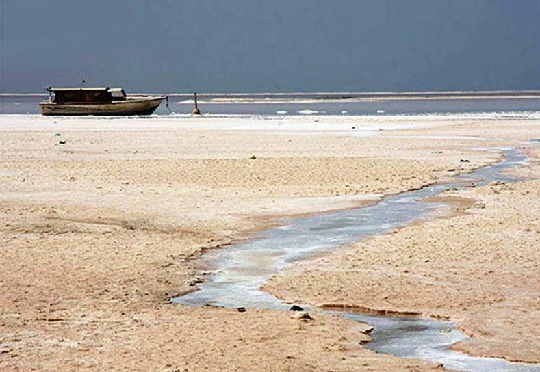 تثبیت شن‌های روان در کانون‌های گرد و غبار حاشیه دریاچه ارومیه 
