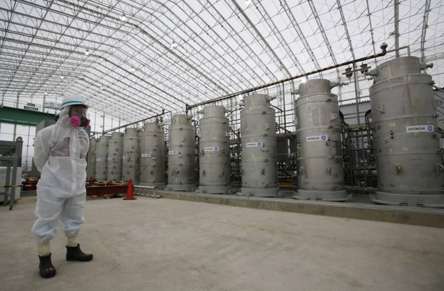 چالش ژاپن برای حل مساله یک میلیون تن آب آلوده به رادیواکتیو 