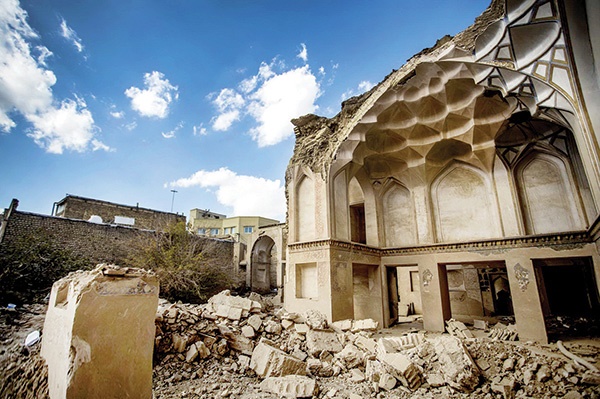تخریب بنای صفوی در اصفهان