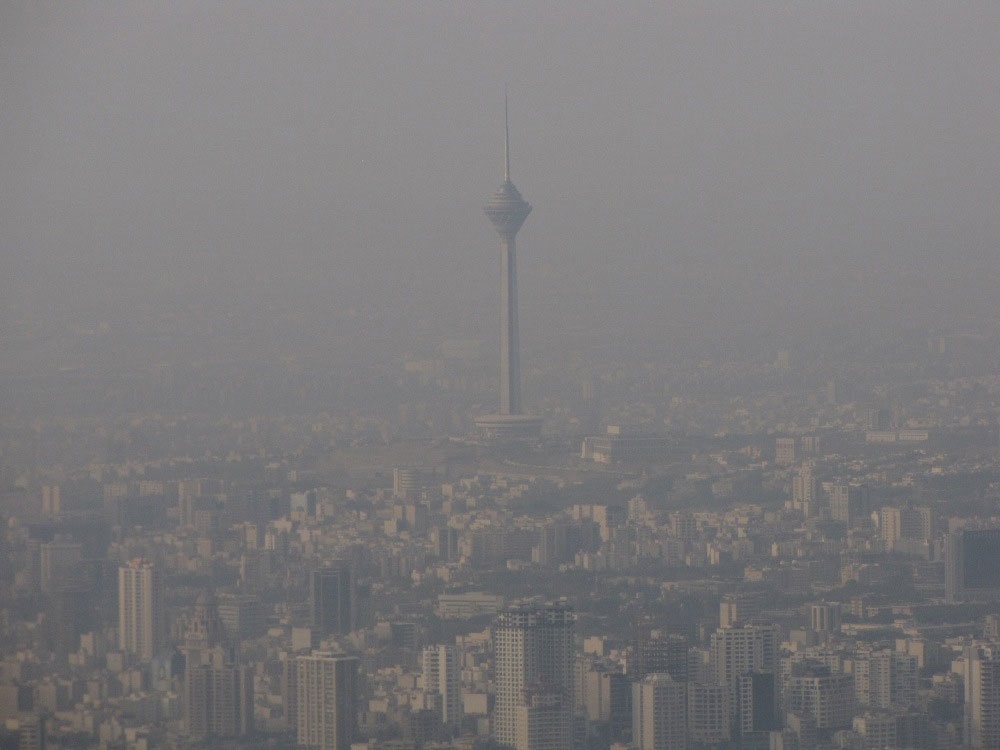 مطالبه رئیس جمهوری از محیط زیست برای ارزیابی برنامه‌های آلودگی هوا 