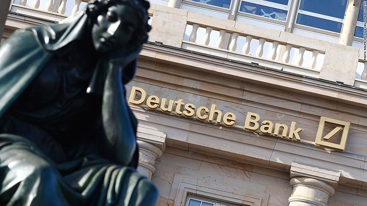 چاپ عذرخواهی دویچه بانک در روزنامه‌های آلمان