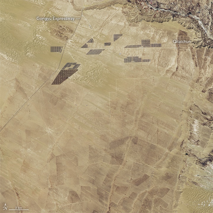 تصویر بزرگترین نیروگاه خورشیدی جهان از فضا