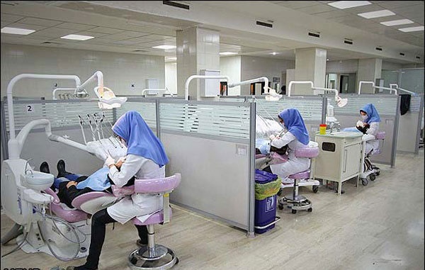 همه دانش‌آموزان ایرانی دندان خراب دارند