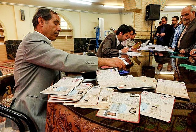 رفتار دوگانه مشهدی‌ها در انتخابات