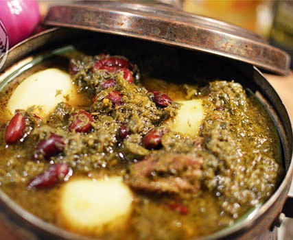 آشنایی با روش تهیه آبگوشت قرمه سبزی ( غذای محلی استان همدان)