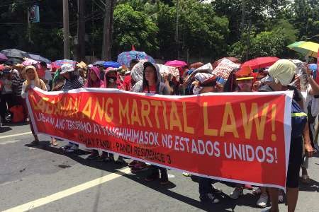  اعتراض گروهی از مردم فیلیپین به سیاست های آمریکا