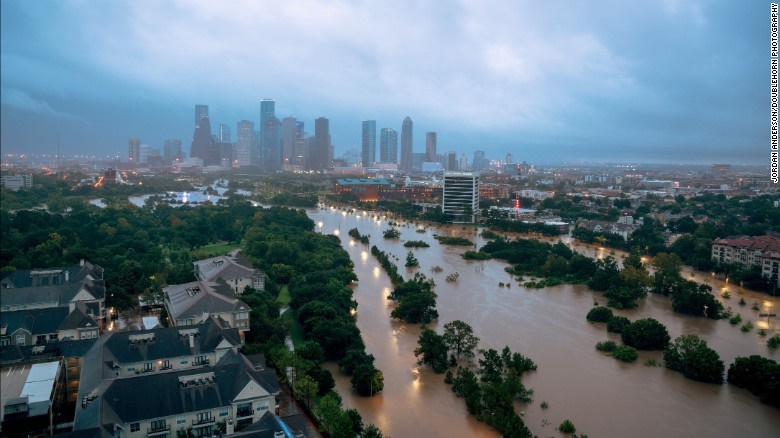 تصاویری از ویرانی‌های توفان هاروی در ایالت تگزاس
