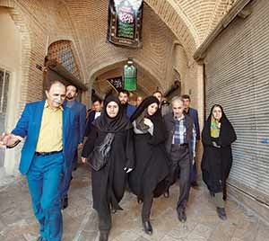 شهردار تهران به همراه برخی از مدیران پایتخت از محله عودلاجان بازدید کردند