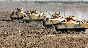ترکیه همزمان با آرایش جنگی تانک‌هایش در مرز عراق، از تحریم اقتصادی اقلیم کردستان خبر داده است.