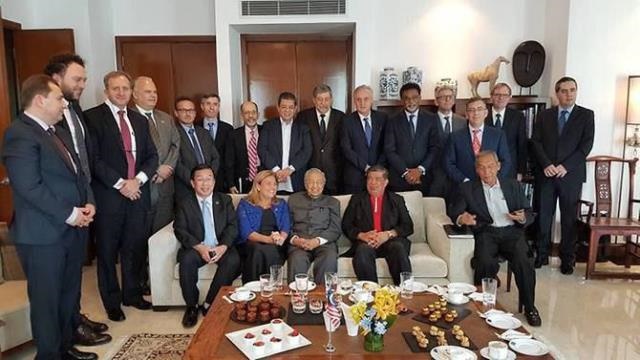  واکنش تند وزیرامورخارجه مالزی به دیدار سفیران اروپایی‌ها با مخالفان دولت