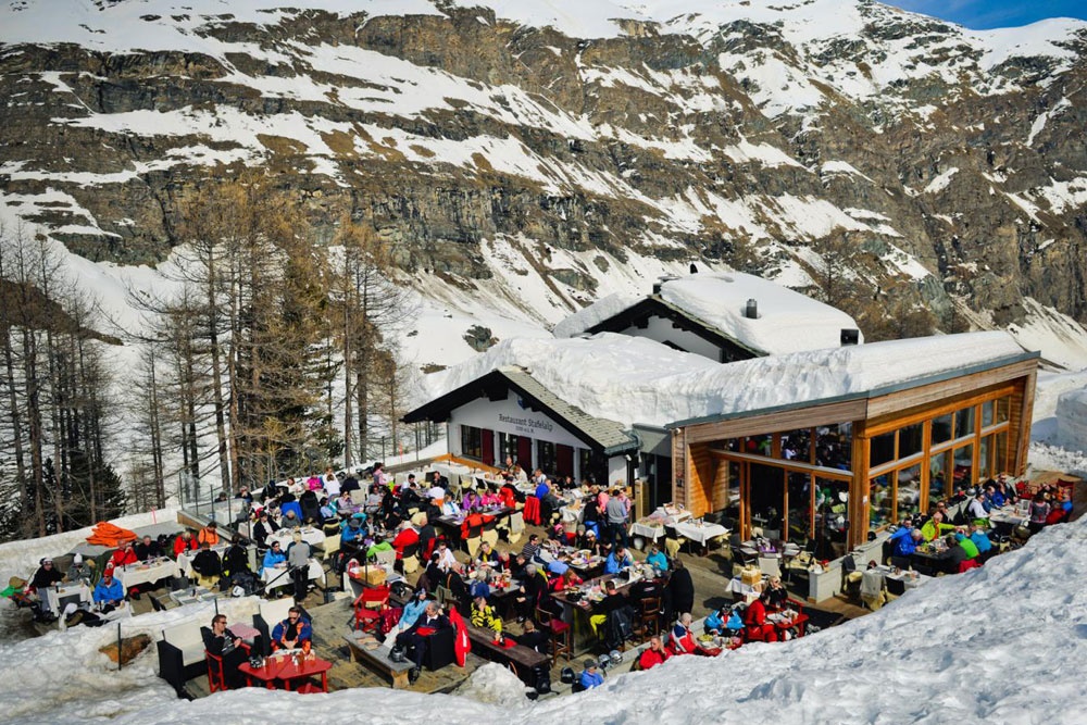  ۱۳ هزار نفر در مقصد گردشگری سوئیس محبوس شدند
