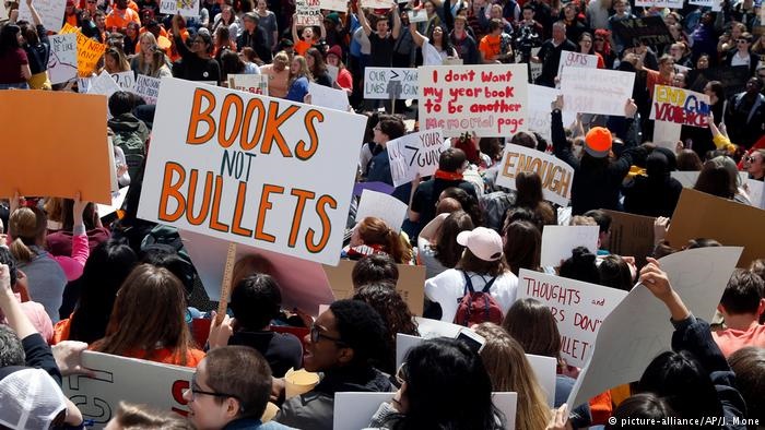 تظاهرات سراسری دانش‌آموزان آمریکا علیه خشونت مسلحانه