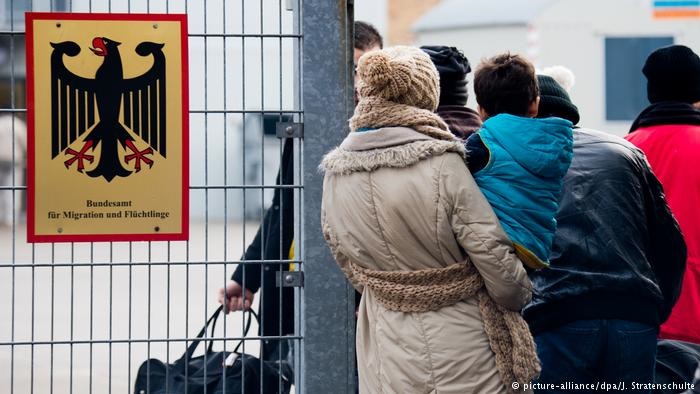اخراج بیش از ۲ هزار مترجم اداره‌ مهاجرت و پناهندگی آلمان