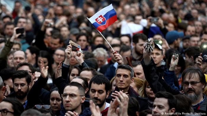 د‌ه‌ها هزار نفر در اسلواکی خواستار انتخابات جدید شدند