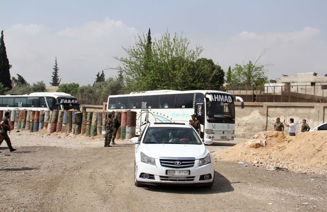  ۲۳ اتوبوس حامل تروریست ها از دومای سوریه خارج شدند