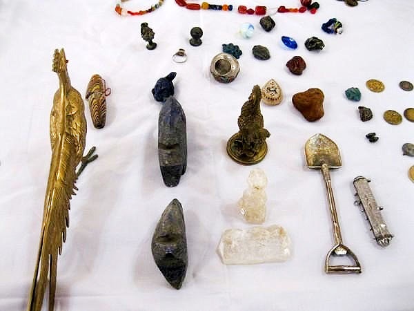 کشف اشیا باستانی در روستای"توییجین" همدان
