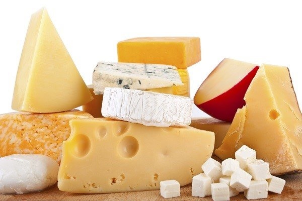 ارتباط مصرف روزانه پنیر با کاهش ریسک حمله قلبی 