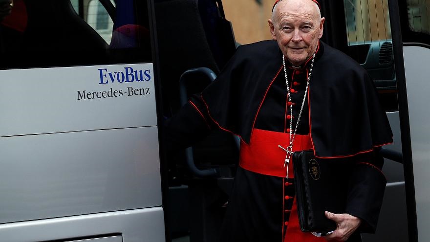 پاپ استعفای کاردینال متهم به سوءاستفاده جنسی را پذیرفت