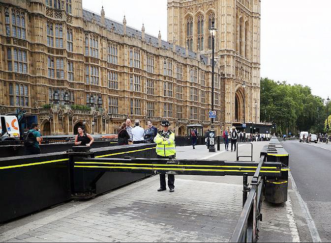 هویت عامل حمله به ساختمان پارلمان انگلیس اعلام شد