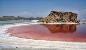 غلظت نمک دریاچه ارومیه به ۳۳۲ گرم بر لیتر رسید 